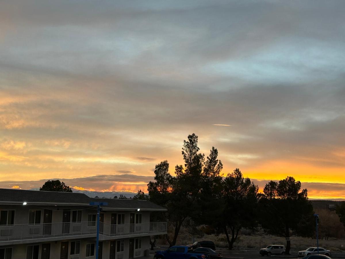 Motel 6 Victorville Exteriér fotografie